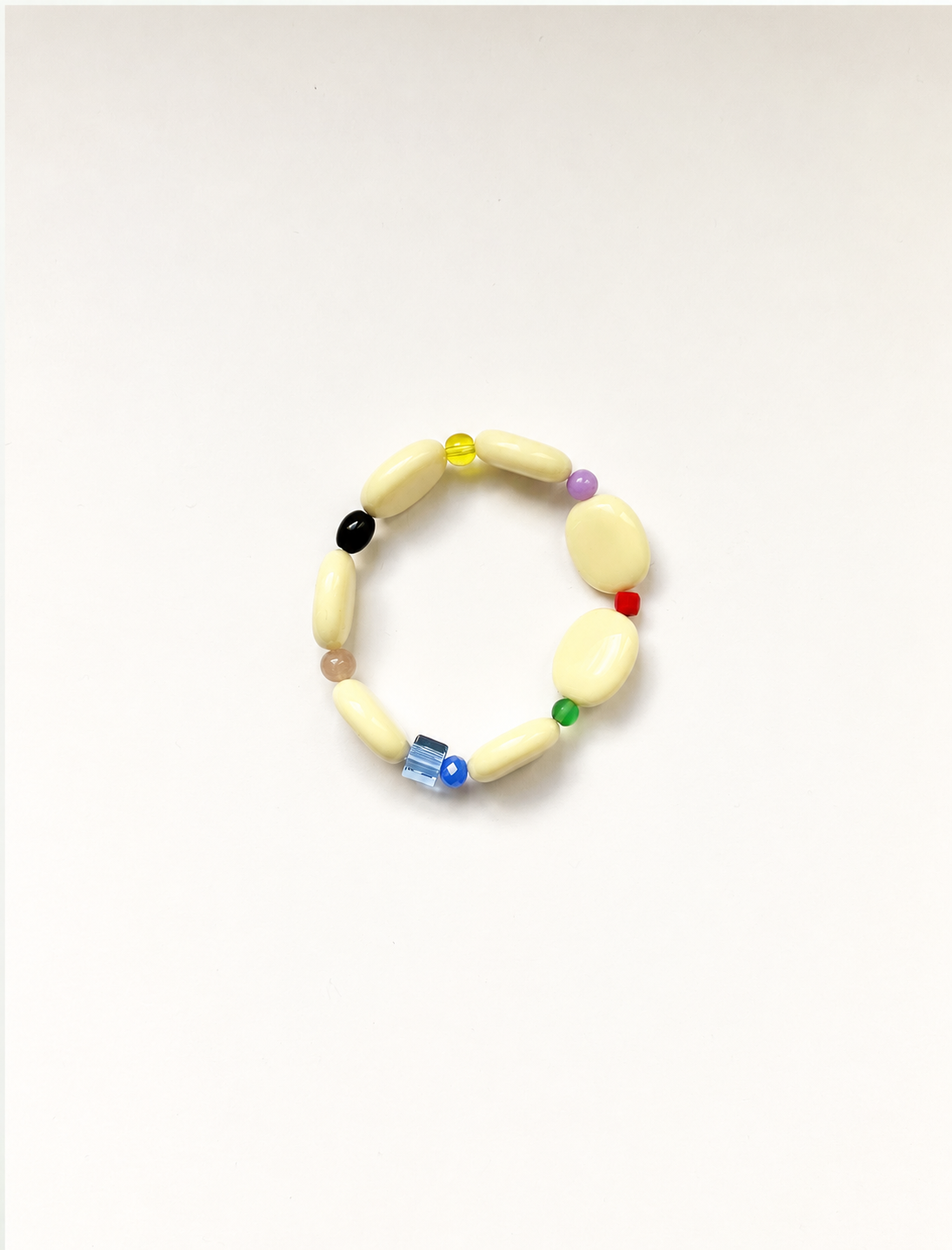 Bracelet petites perles blanches et multicolores