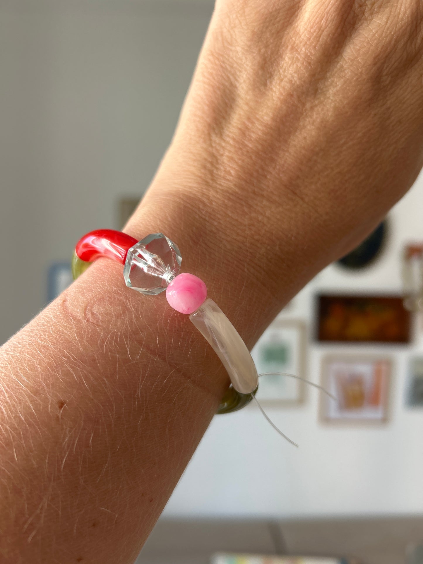Petits bracelets pièces uniques.