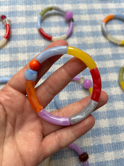 Petits bracelets pièces uniques.