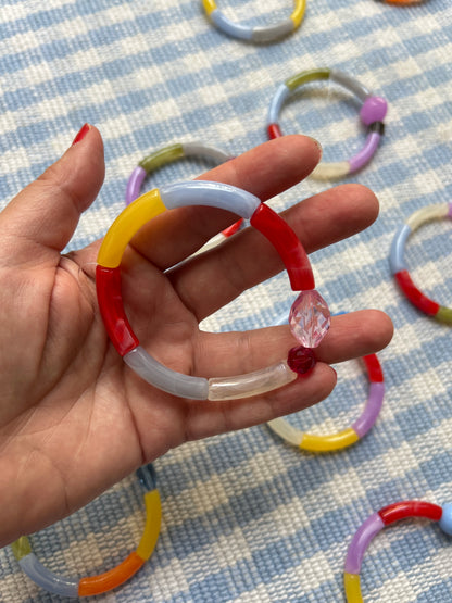 Petits bracelets pièces uniques.