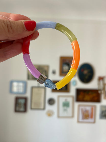 Petits bracelets pièces uniques.