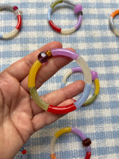 Petits bracelets pièces uniques.
