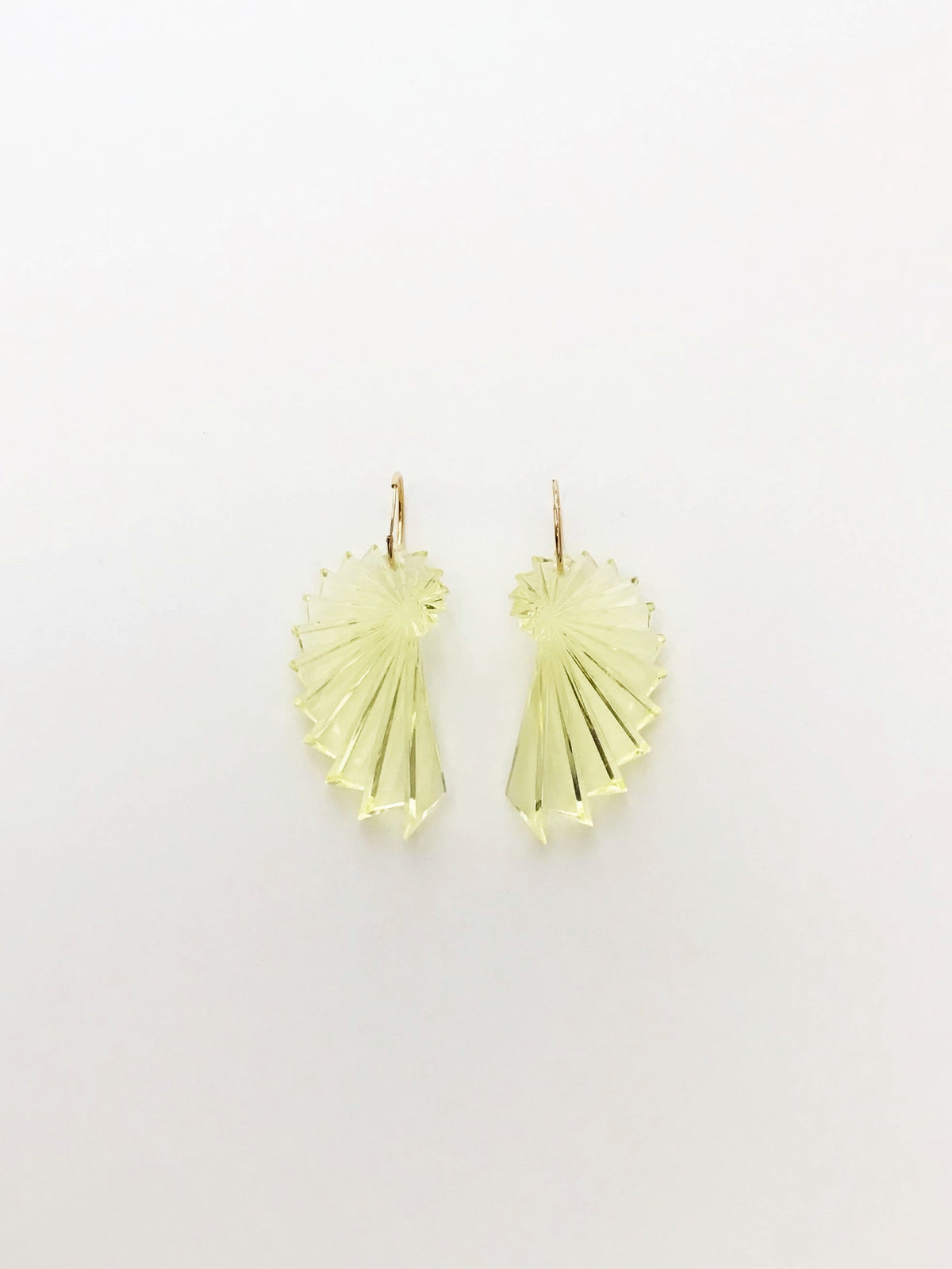 Boucle d'oreille créole en acrylique jaune translucide, anneau plaqué or