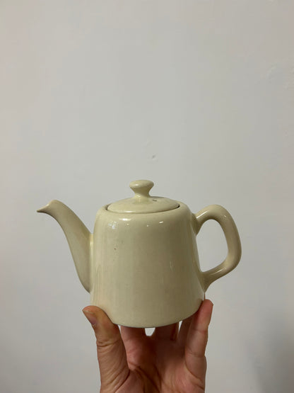 Petite théière années 50
