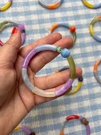 Petits bracelets pièces uniques.