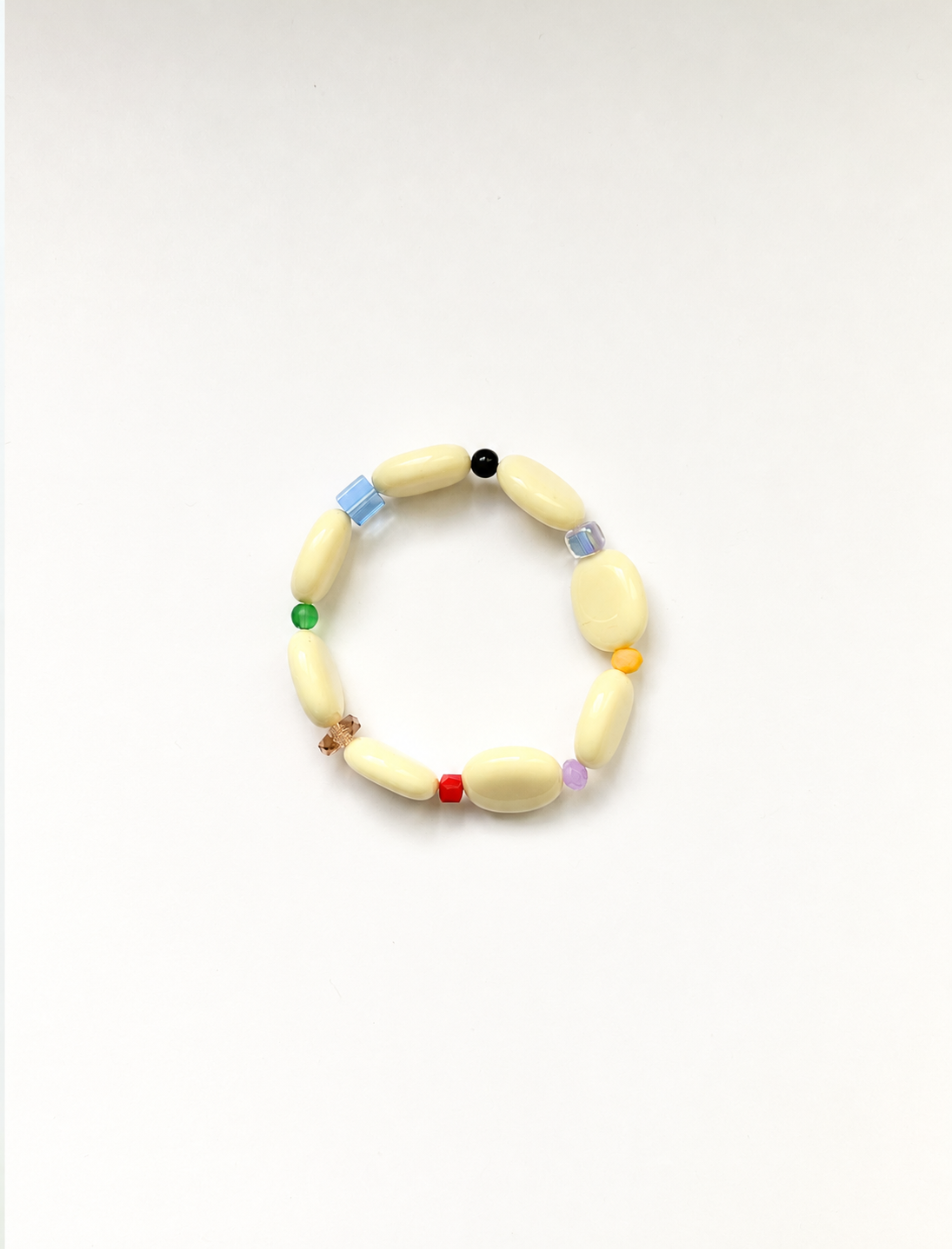 Bracelet petites perles blanches et multicolores