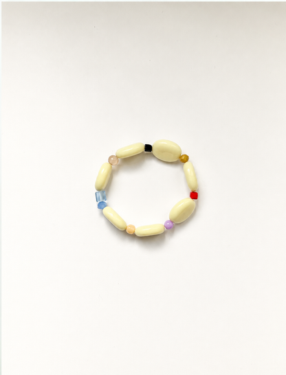 Bracelet petites perles blanches et multicolores